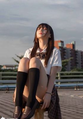 漂亮女秘书的目的